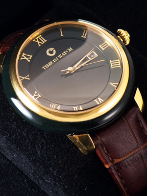 和田玉青玉石英金钻腕表